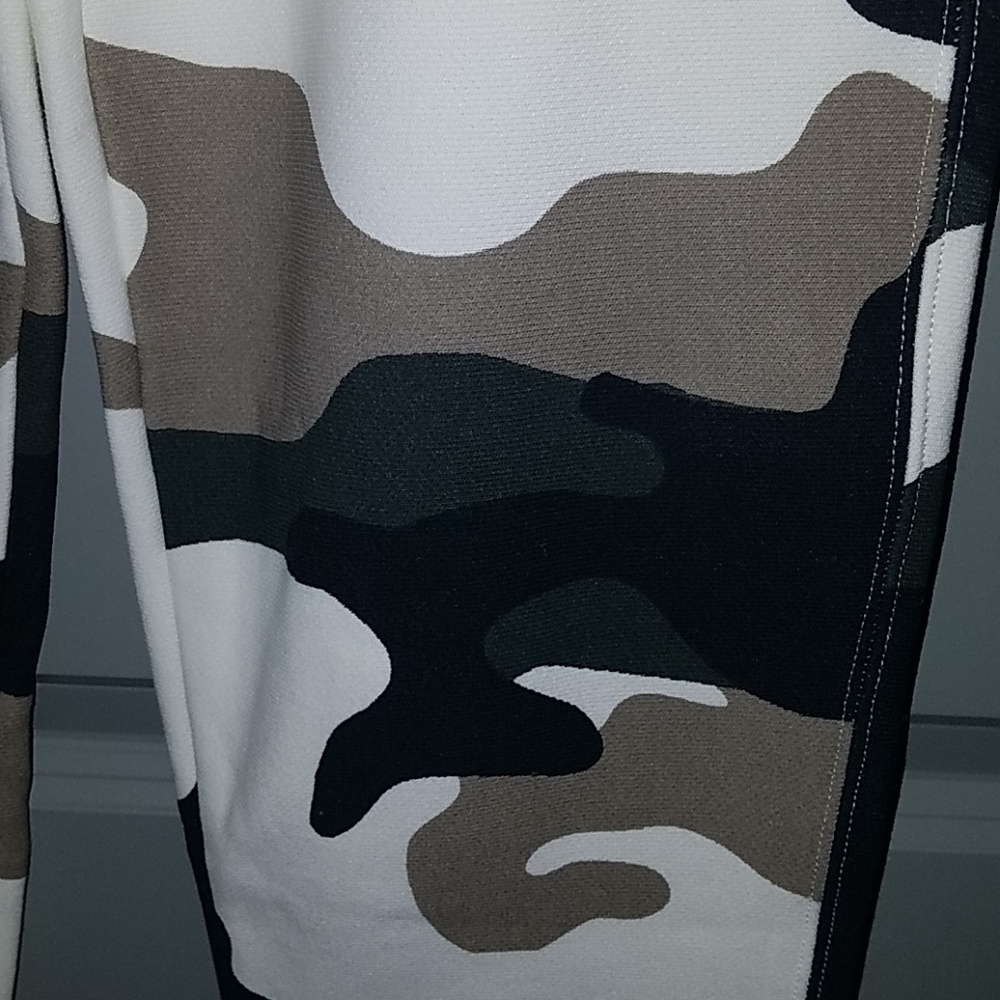 Champion Reverse Weave Camo Joggers - Picture 6 of 8